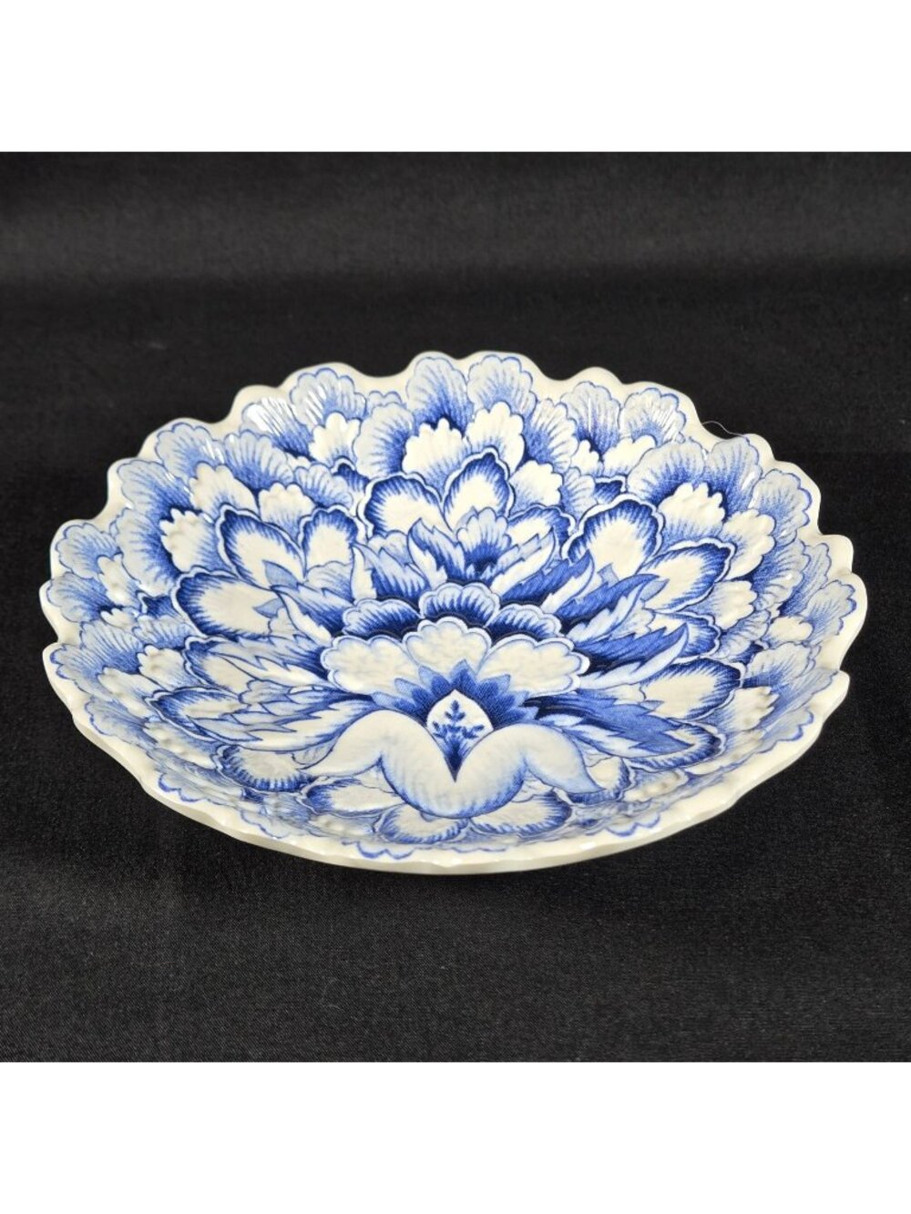 Williams Sonoma Aerin Fairfield Blue Floral Scalloped Melamine Dip Bowl 5.5"